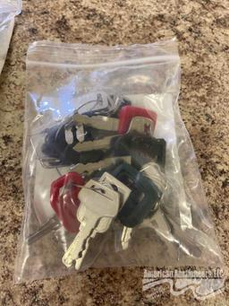24 PIECE HEAVY EQUIPMENT KEY SET