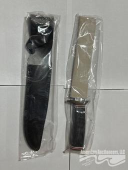 (2) FIXED BLADE KNIVES