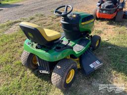 JOHN DEERE E100 LAWN MOWER