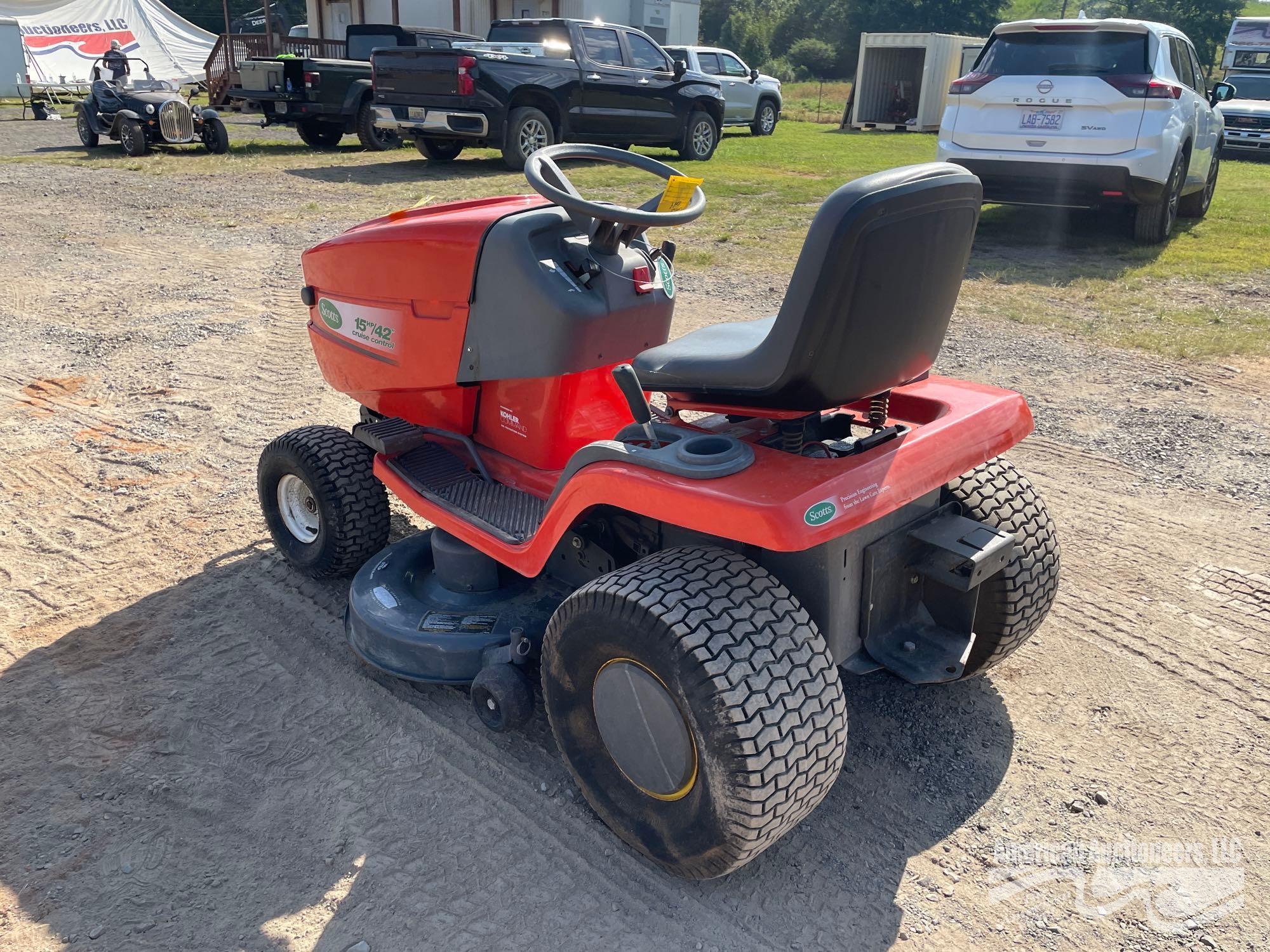 SCOTTS RIDING LAWN MOWER