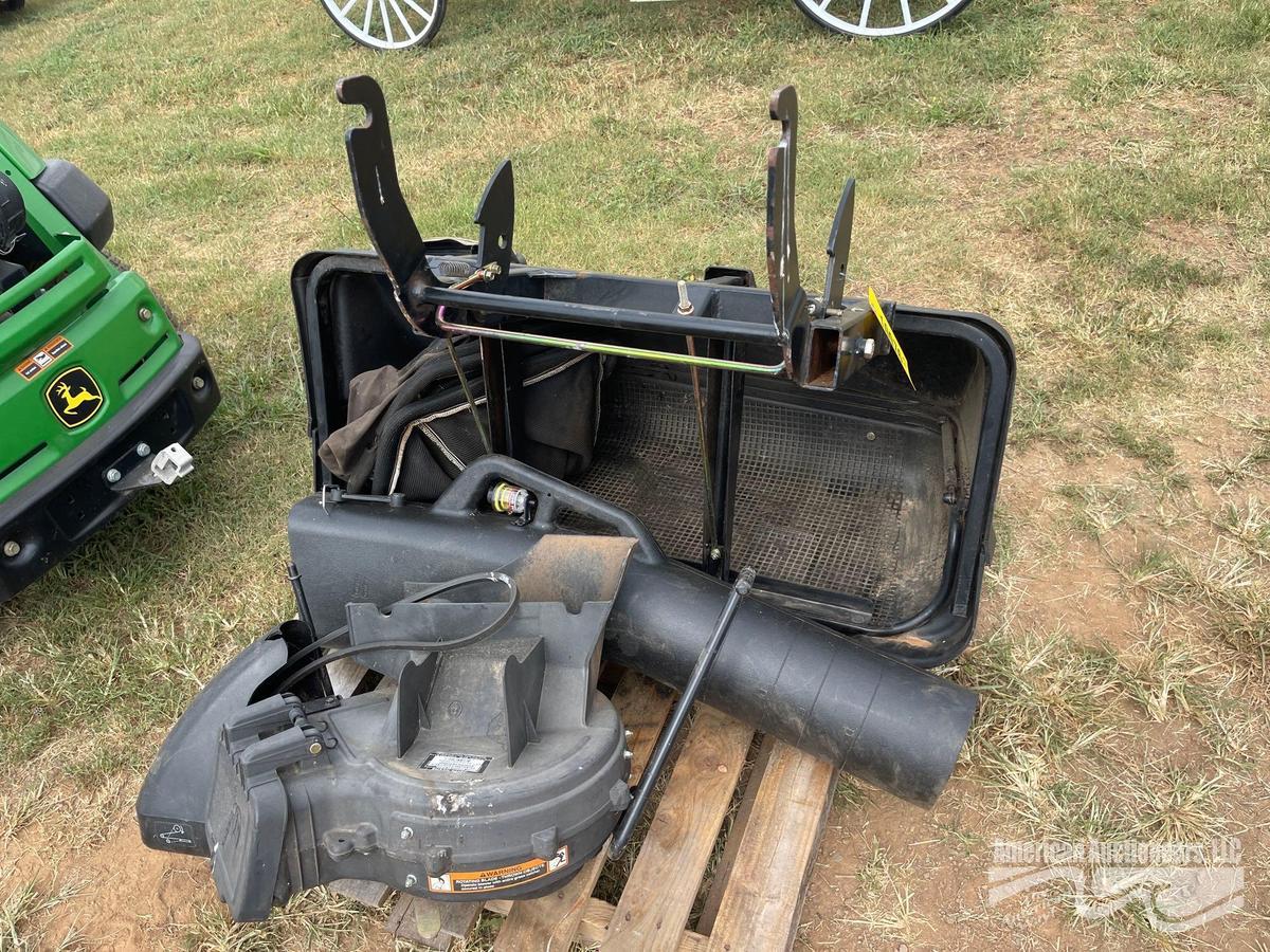 JOHN DEERE BAGGING SYSTEM FOR X700 SERIES LAWN TRACTOR