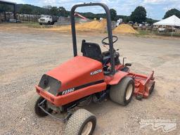 KUBOTA F2560 DECK MOWER