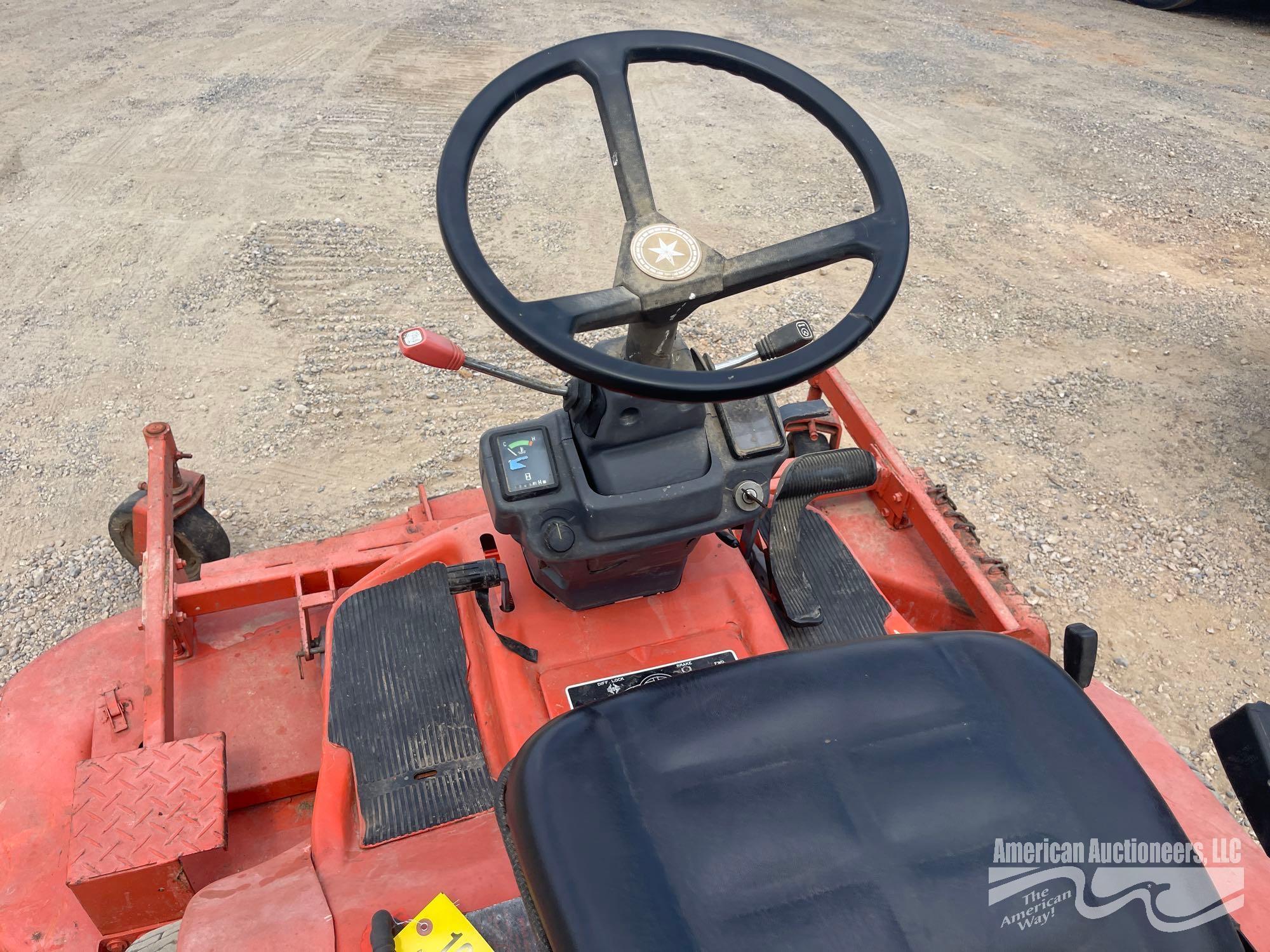 KUBOTA F2560 DECK MOWER