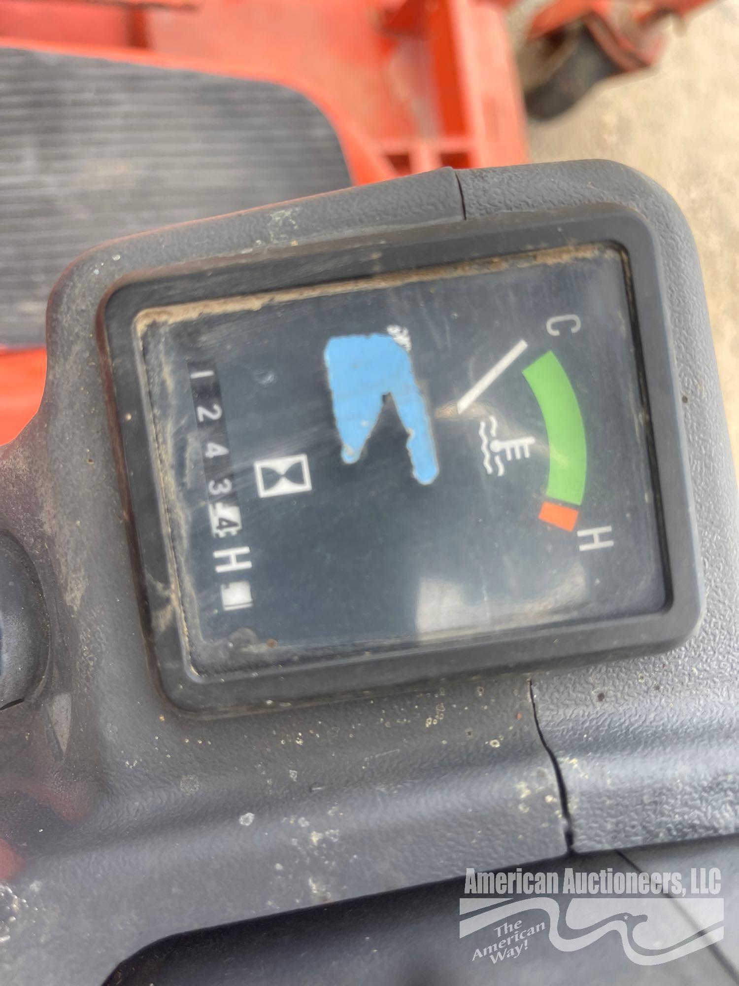 KUBOTA F2560 DECK MOWER
