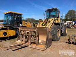 KOMATSU WA320 RUBBER TIRE LOADER