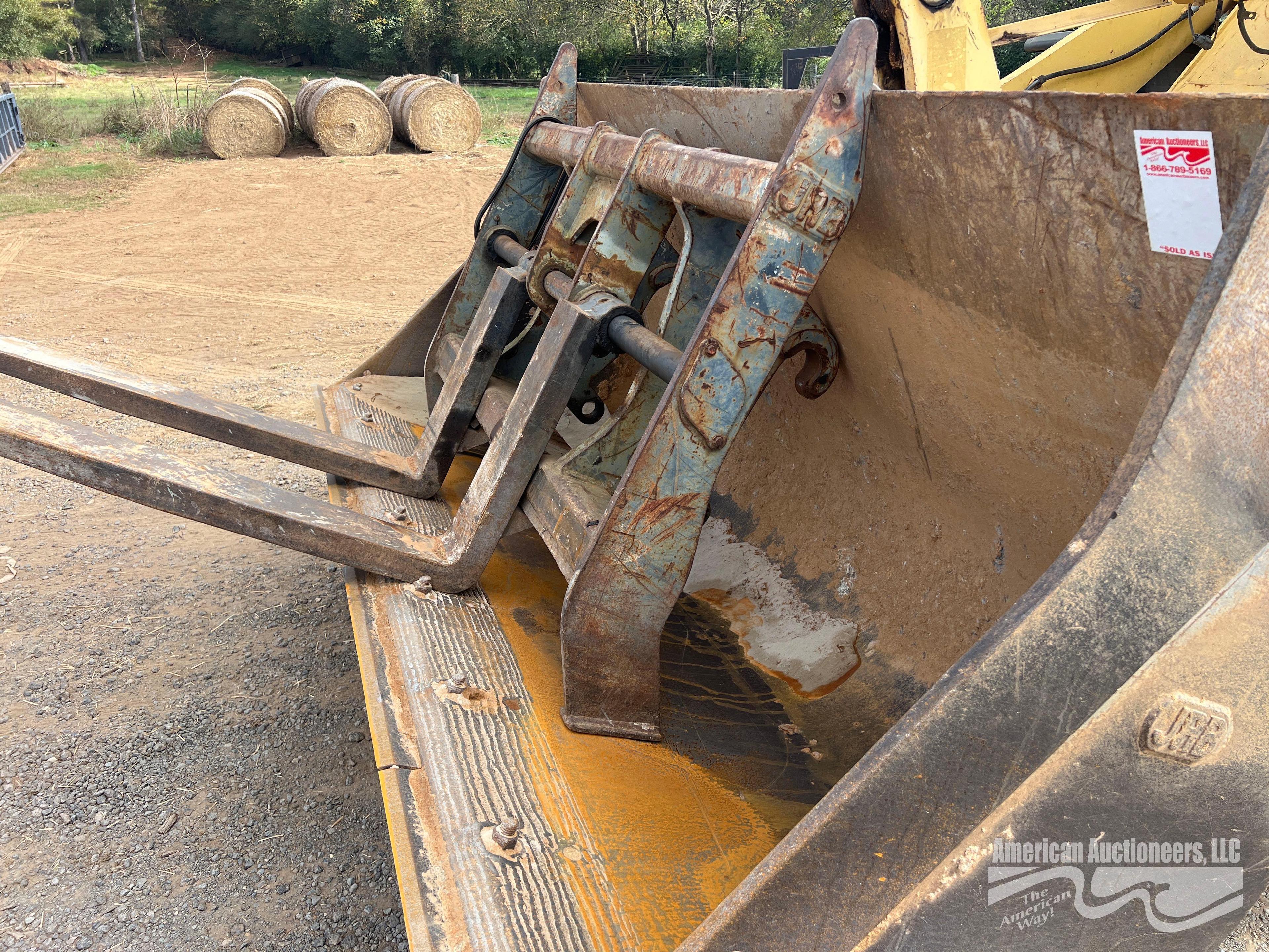 KOMATSU WA320 RUBBER TIRE LOADER