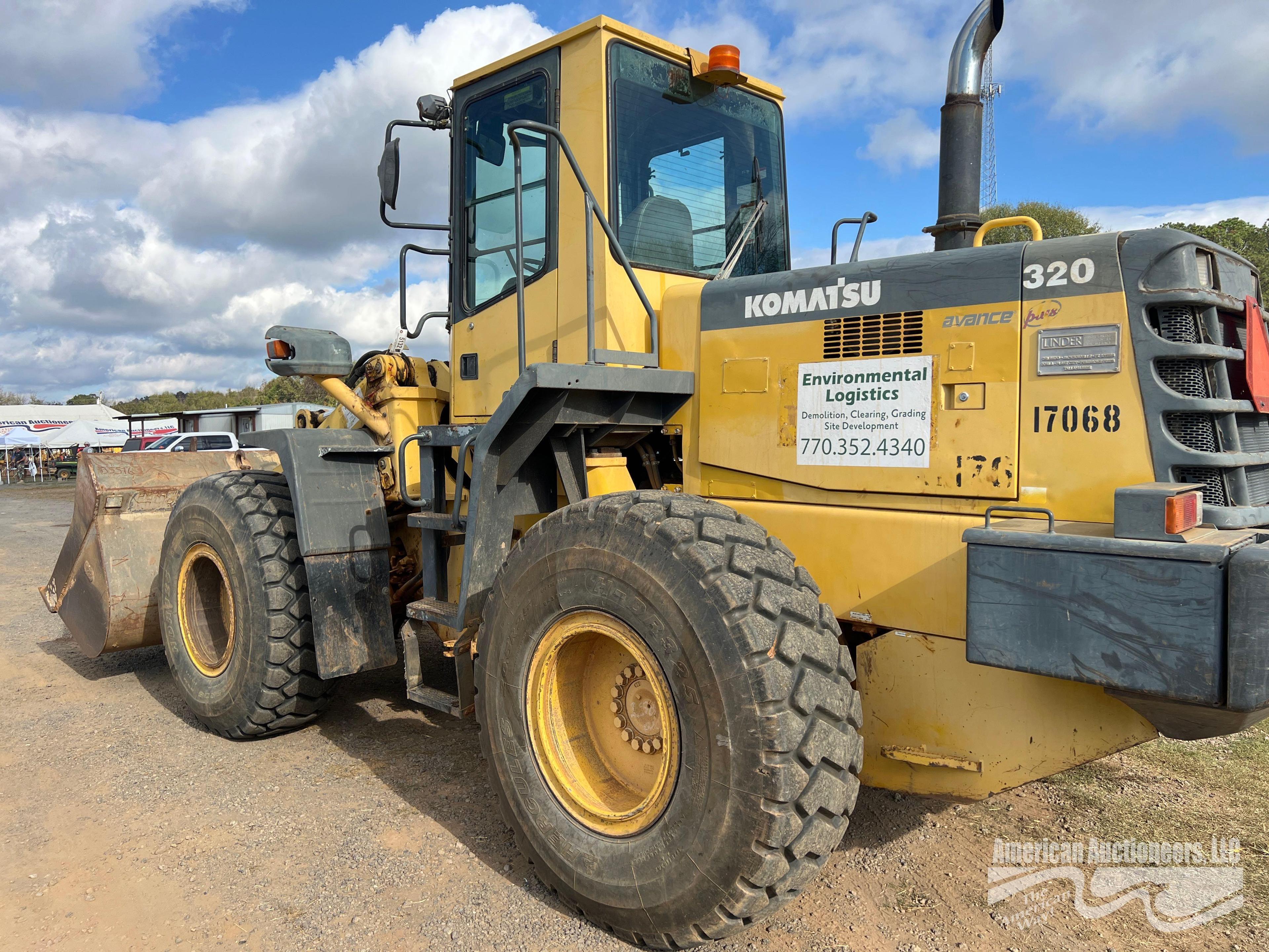 KOMATSU WA320 RUBBER TIRE LOADER