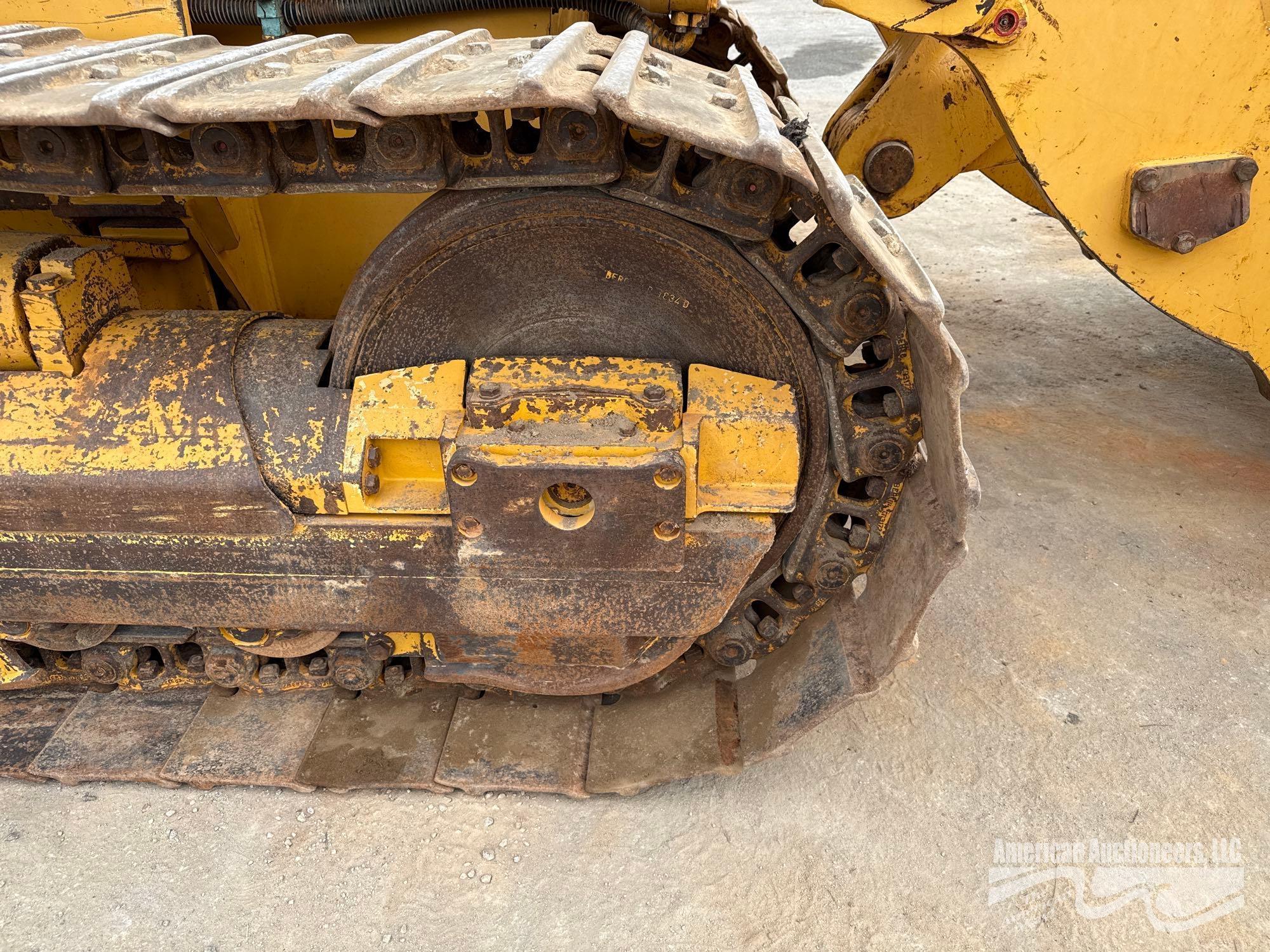 JOHN DEERE 755C SERIES II CRAWLER LOADER