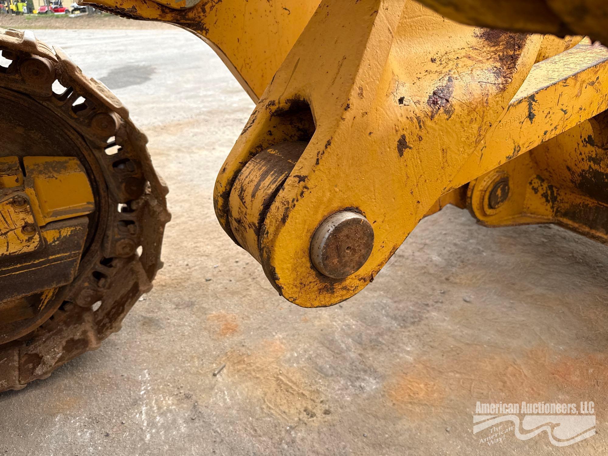 JOHN DEERE 755C SERIES II CRAWLER LOADER