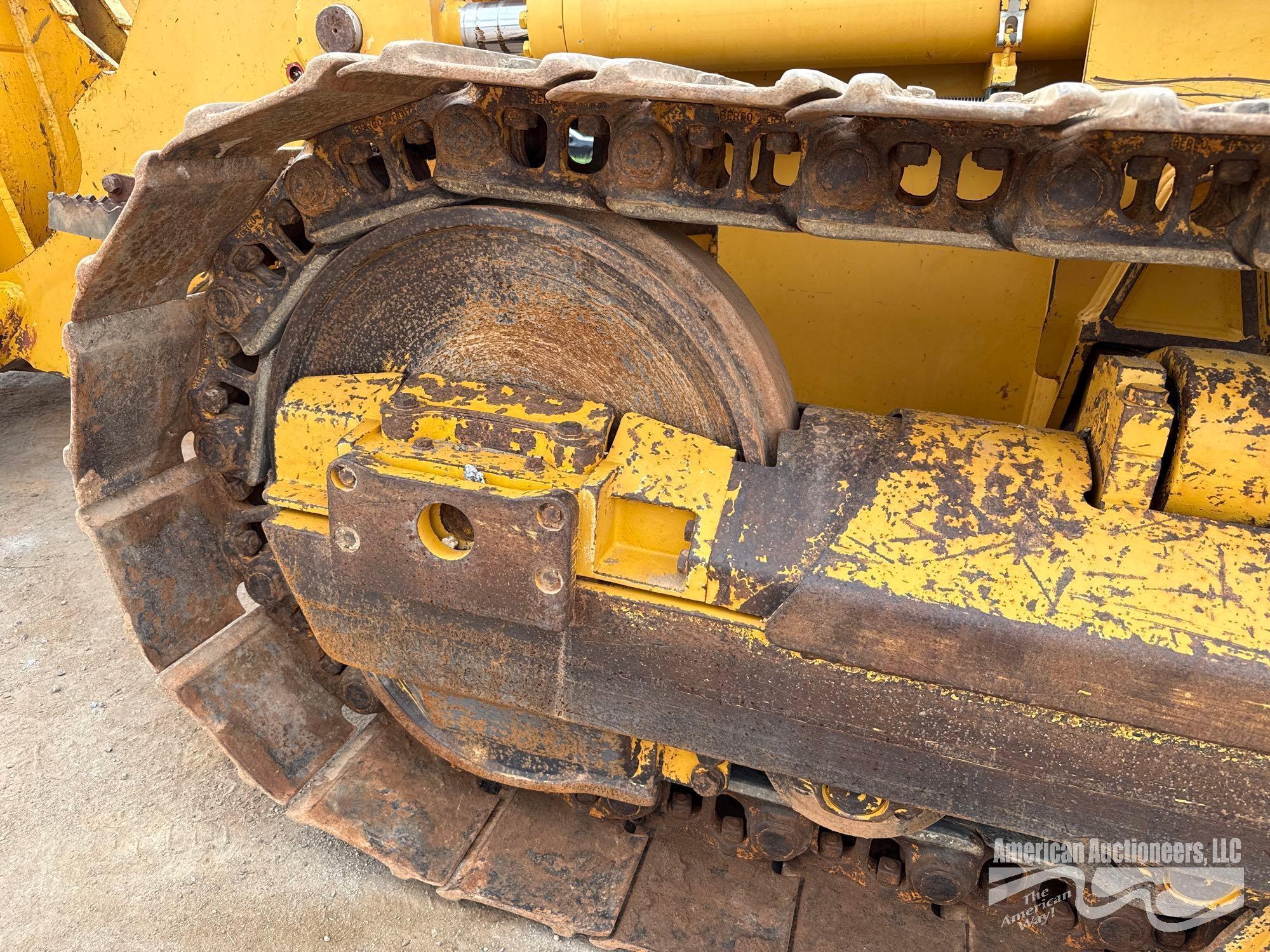 JOHN DEERE 755C SERIES II CRAWLER LOADER