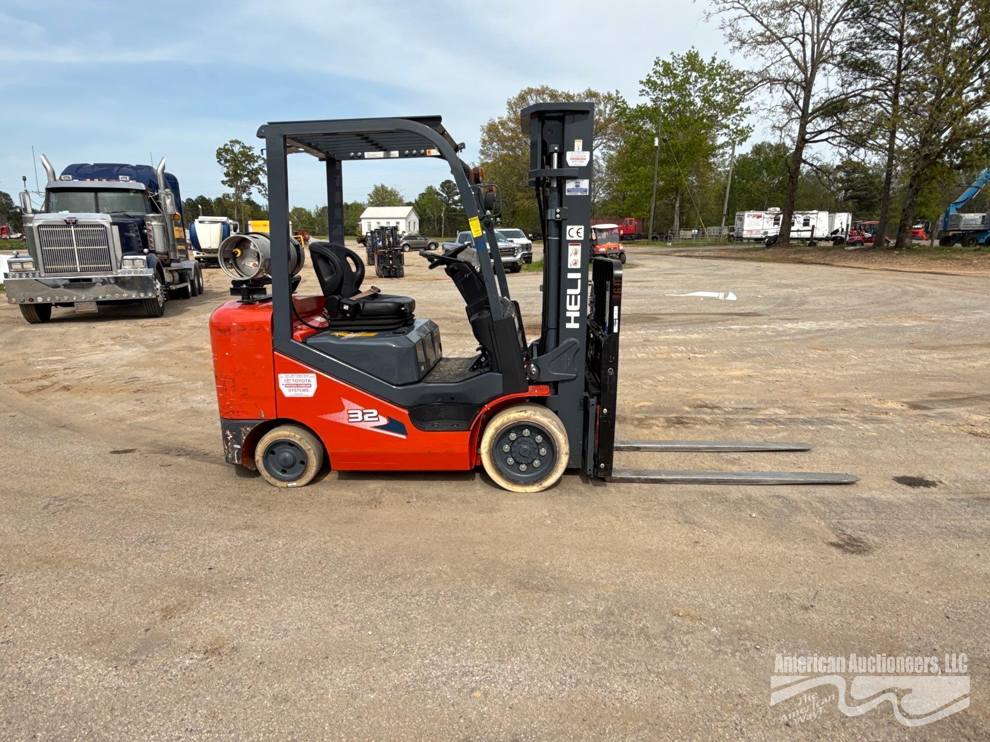 2022 HELI CPYD32-KU1H FORKLIFT