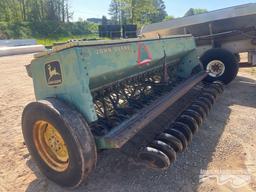 JOHN DEERE 8300 PLANTER