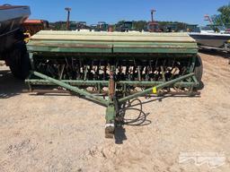 JOHN DEERE 8300 PLANTER