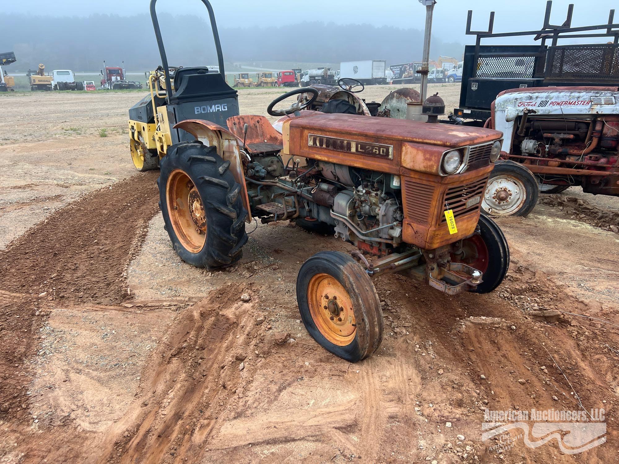 KUBOTA L260 FARM TRACTOR *INOP*