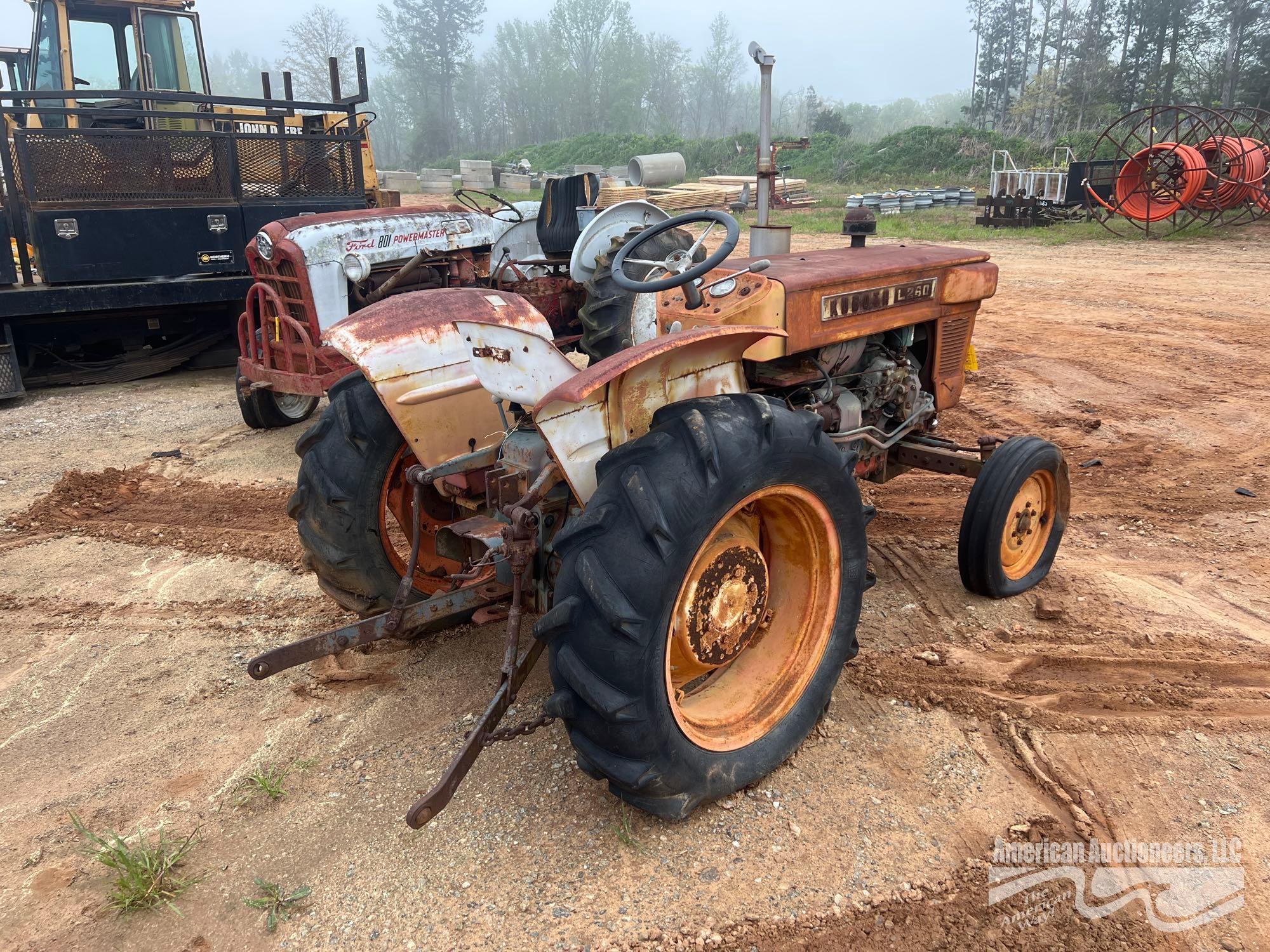 KUBOTA L260 FARM TRACTOR *INOP*