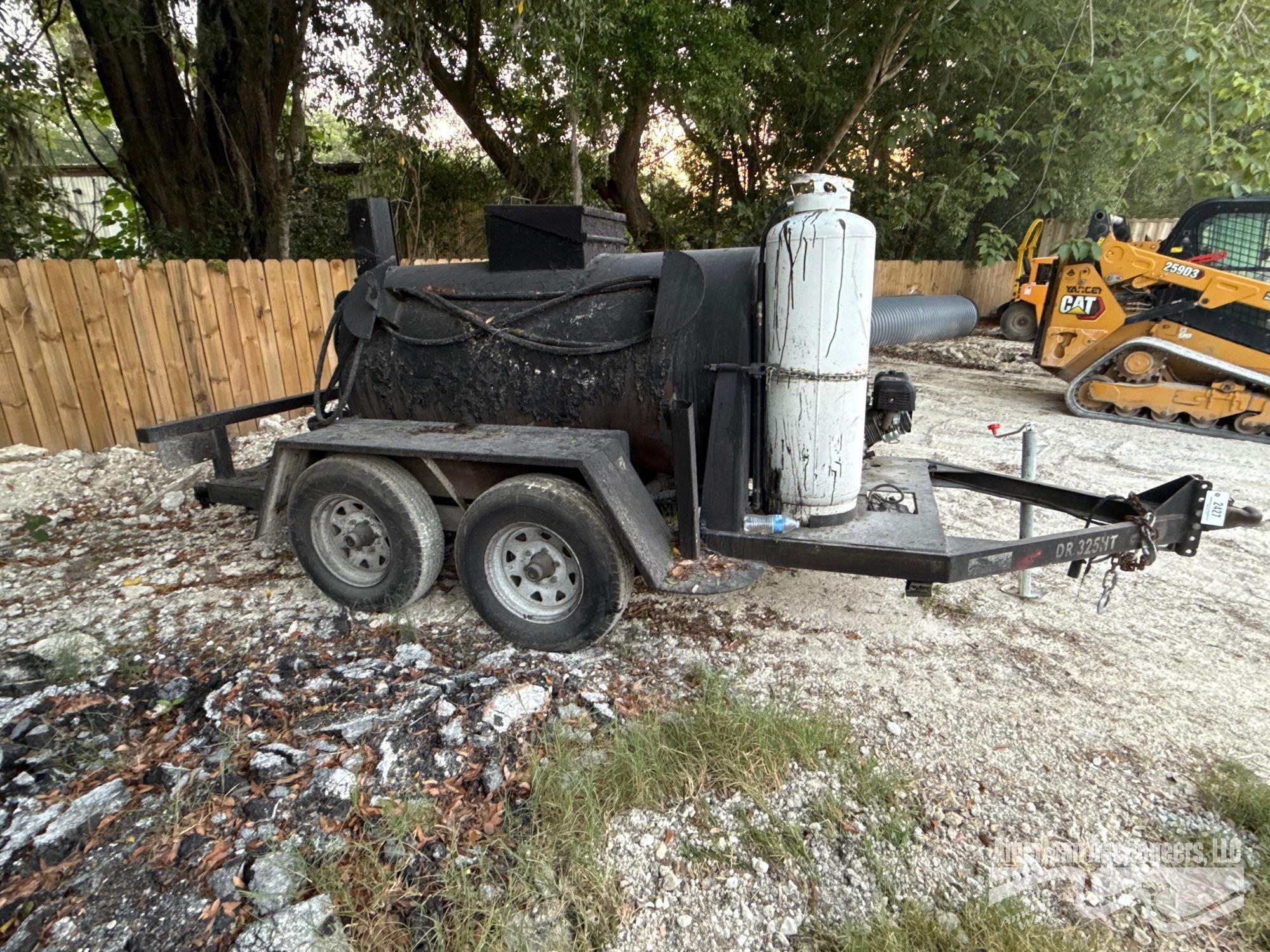 2014 DITCH RUNNER DR 325HT TACK TRAILER