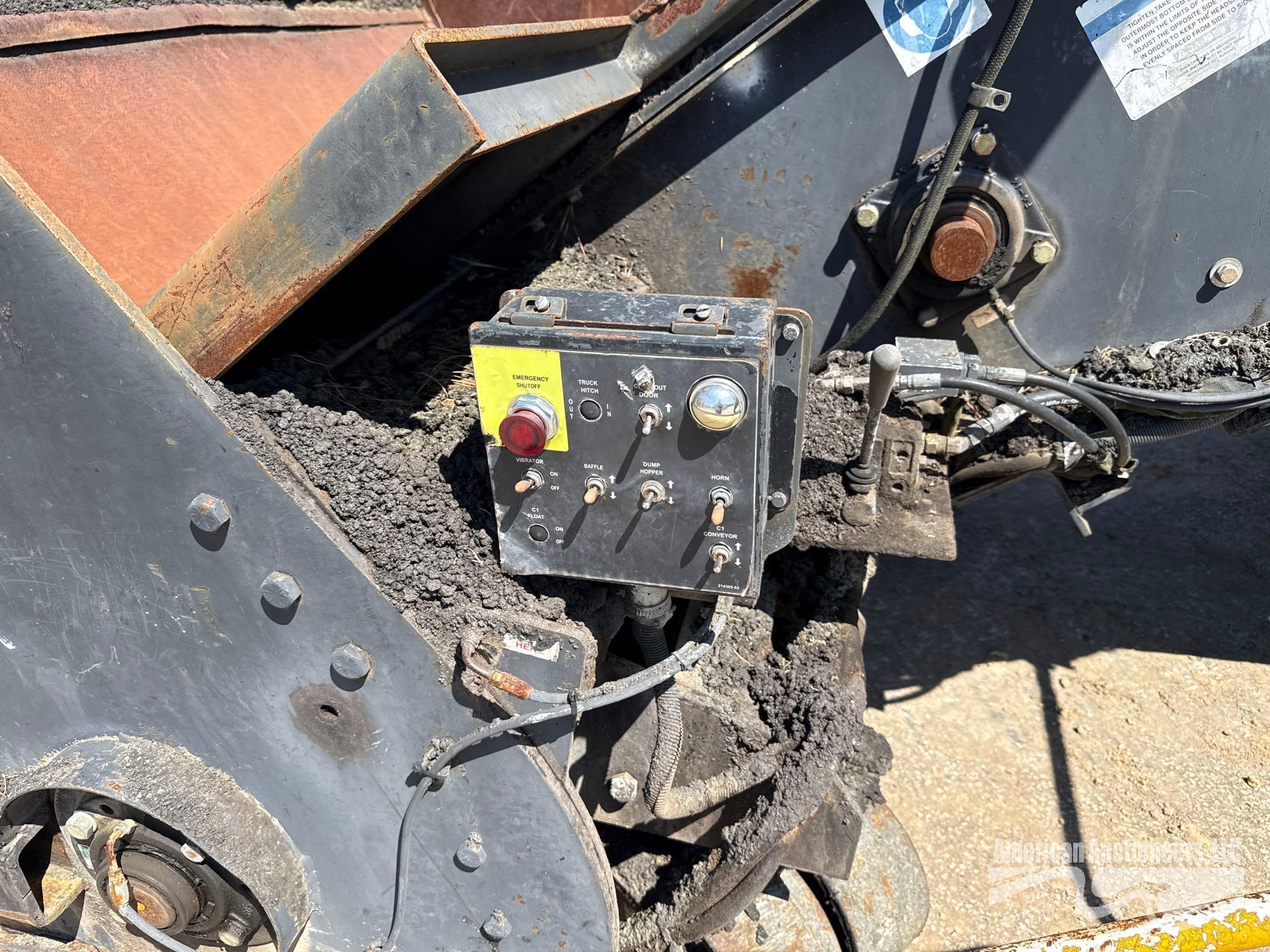 ROADTEC SB2500D WHEEL MATERIAL TRANSFER VEHICLE, SHUTTLE BUGGY