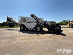 ROADTEC SB2500D WHEEL MATERIAL TRANSFER VEHICLE, SHUTTLE BUGGY
