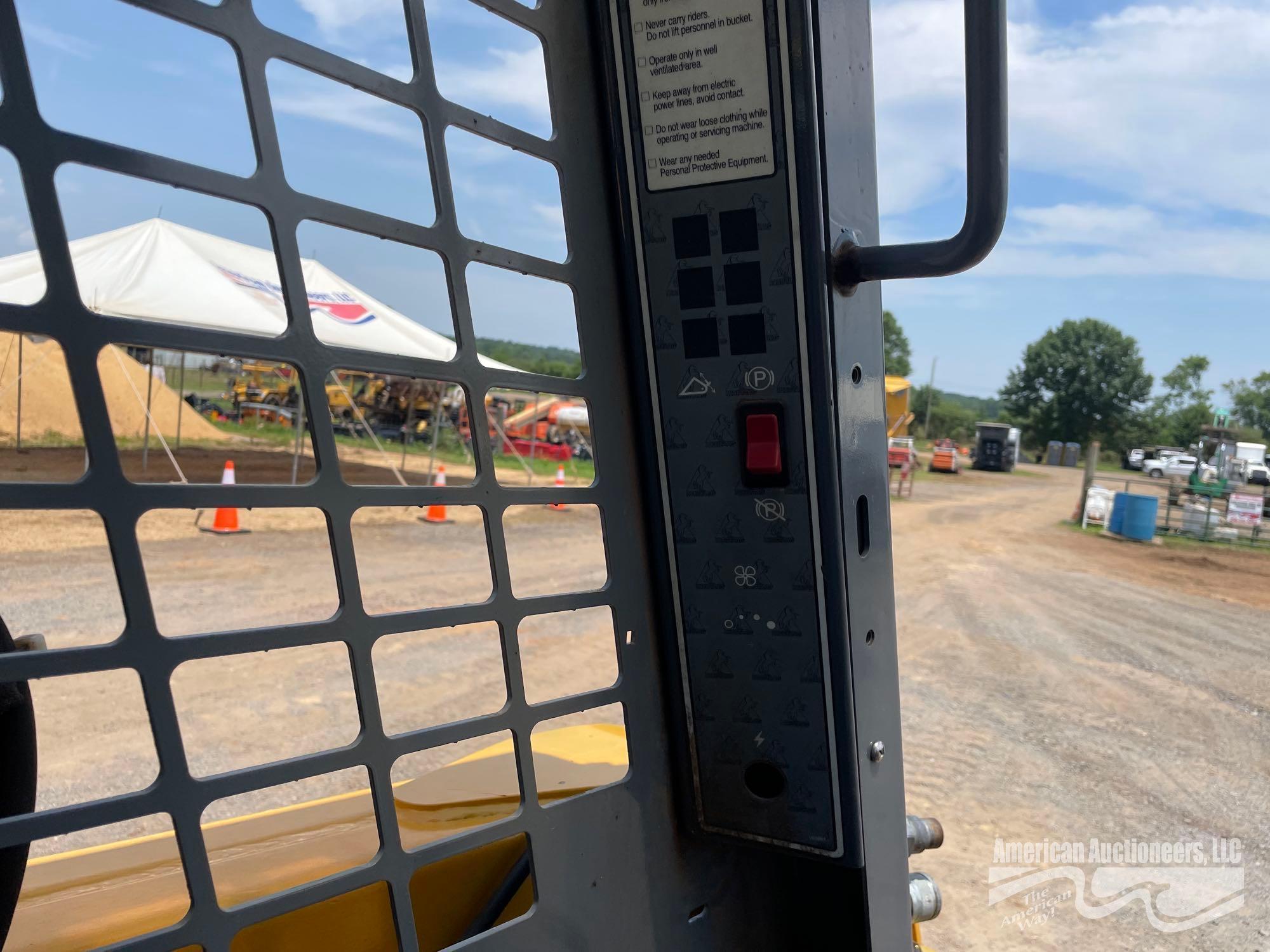 2006 MUSTANG 2109 SKID STEER