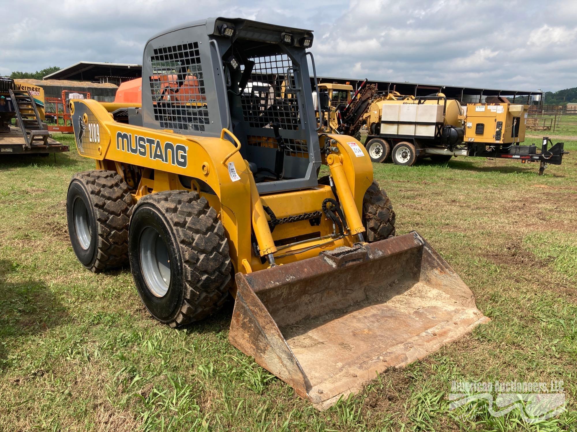 2006 MUSTANG 2109 SKID STEER