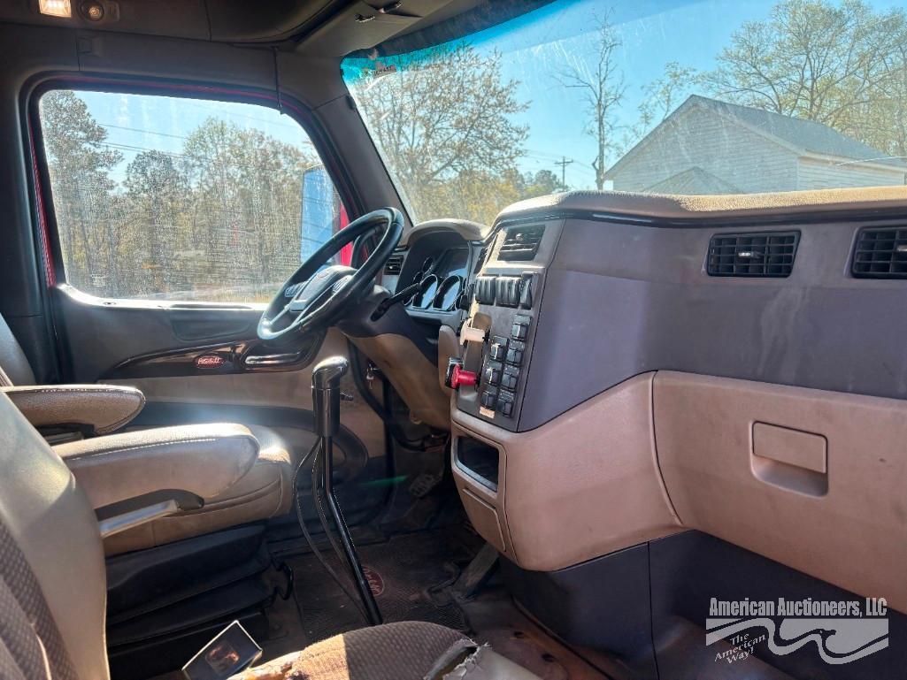 2013 PETERBILT 579 TRUCK