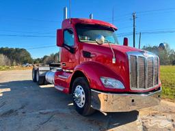 2013 PETERBILT 579 TRUCK