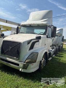 2013 Volvo VNL Truck, VIN # 4V4NC9EH8DN135286 *INOPERABLE *FLOOD DAMAGE