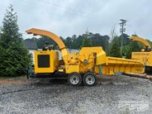 TANDEM AXLE WOOD CHIPPER