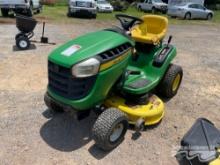 JOHN DEERE 100 SERIES RIDING MOWER