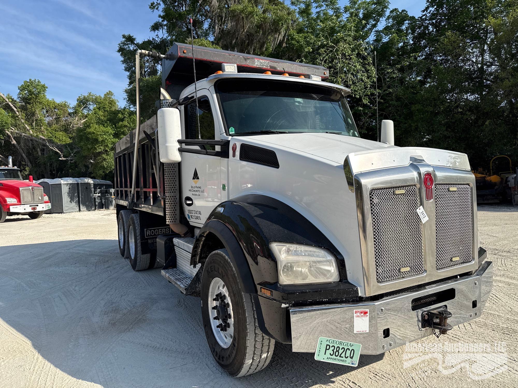 2018 KENWORTH T880 TANDEM AXLE DUMP TRUCK