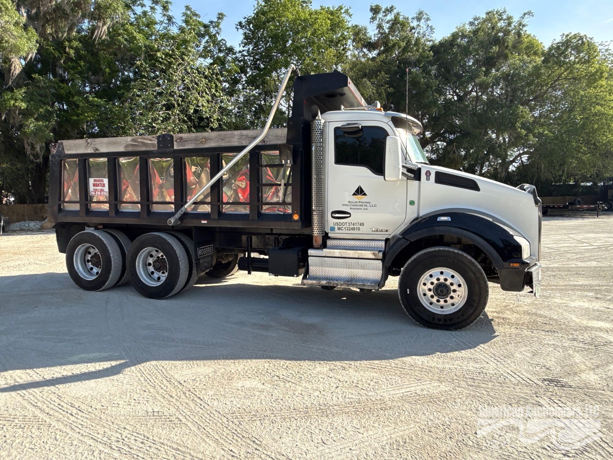 2018 KENWORTH T880 TANDEM AXLE DUMP TRUCK