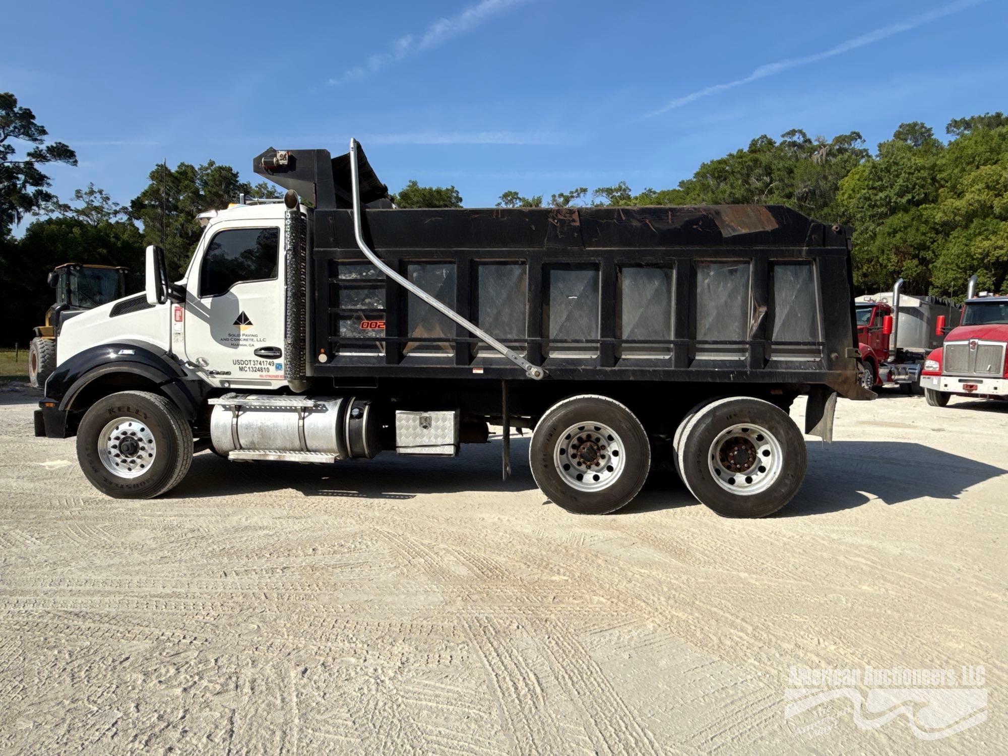 2018 KENWORTH T880 TANDEM AXLE DUMP TRUCK