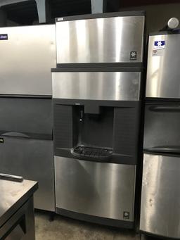 Manitowoc 300LB Ice Machine Dispenser