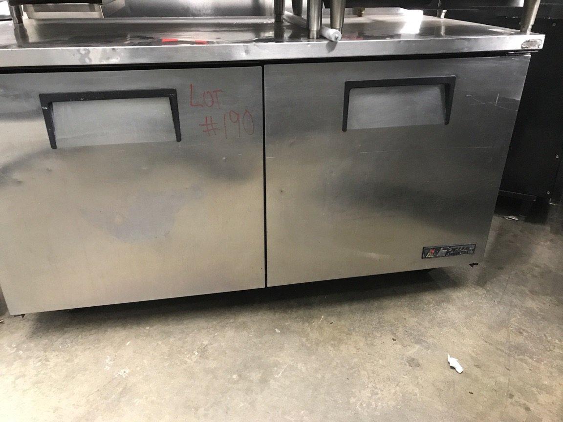 TRUE 60" 2 DOOR WORKTOP FREEZER