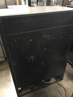 True 2 glass door beverage display refrigerator