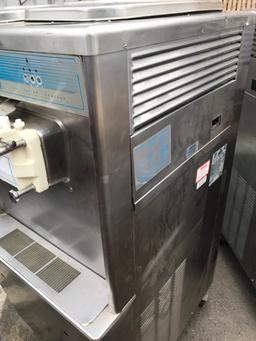 Taylor frozen yogurt machine