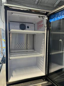 QBD Countertop Glass Door Merchandiser , Refrigerator
