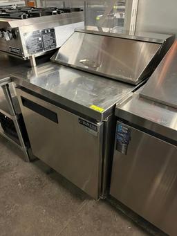 Dukers 29” Sandwhich Prep Table