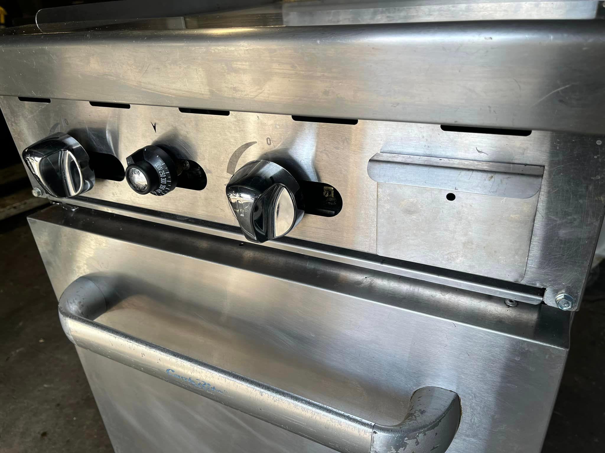 Atosa 24” Gas Griddle w/ Oven Below & Overshelf