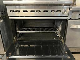Wolf Combination Gas 4 Burner Range w/12” Griddle & Oven Below