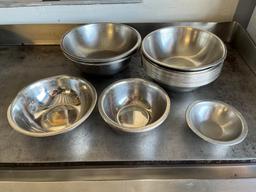 Sm-Md Misc Sized Mixing Bowls