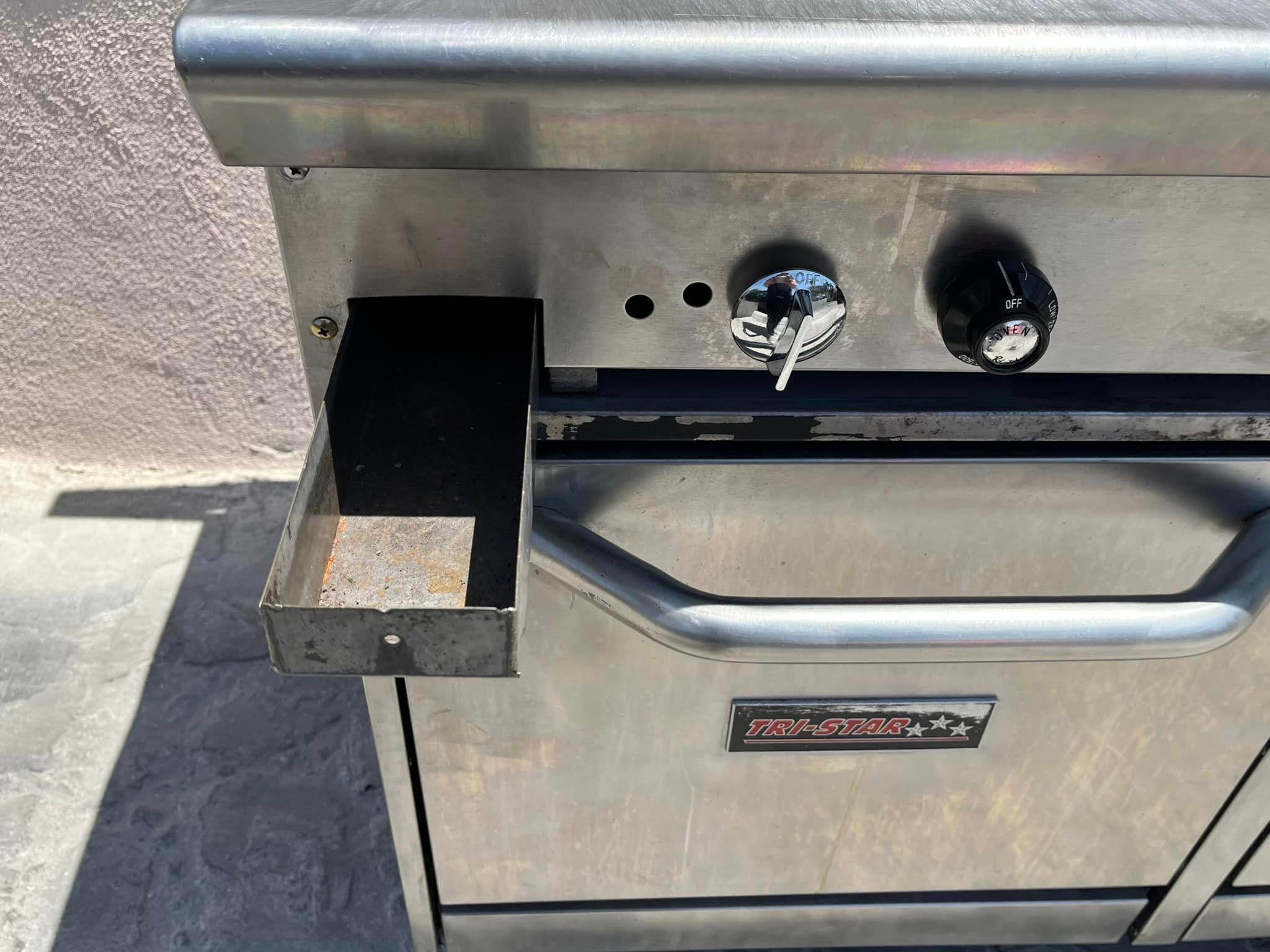 TRI STAR 48" 4 BURNER / 24" GRIDDLE W/2 OVEN
