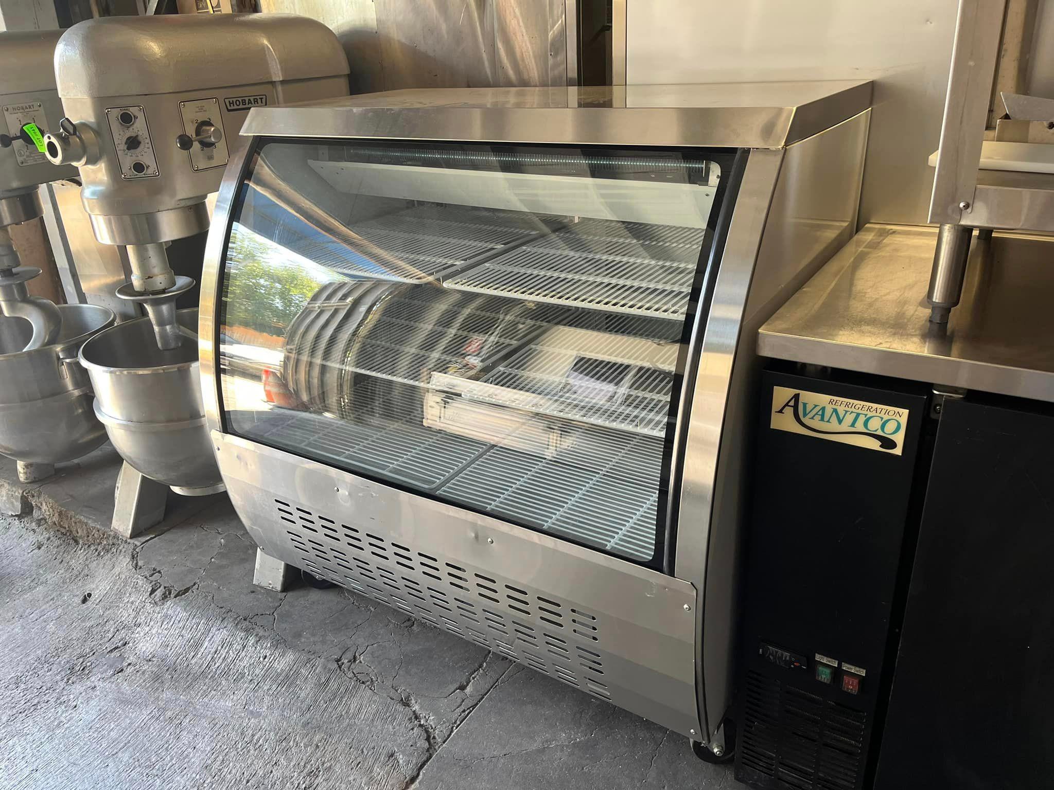 Saba Air 48" Curved Glass Refrigerated Display Case