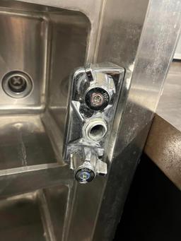 Regency 3 Compartment Bar Sink