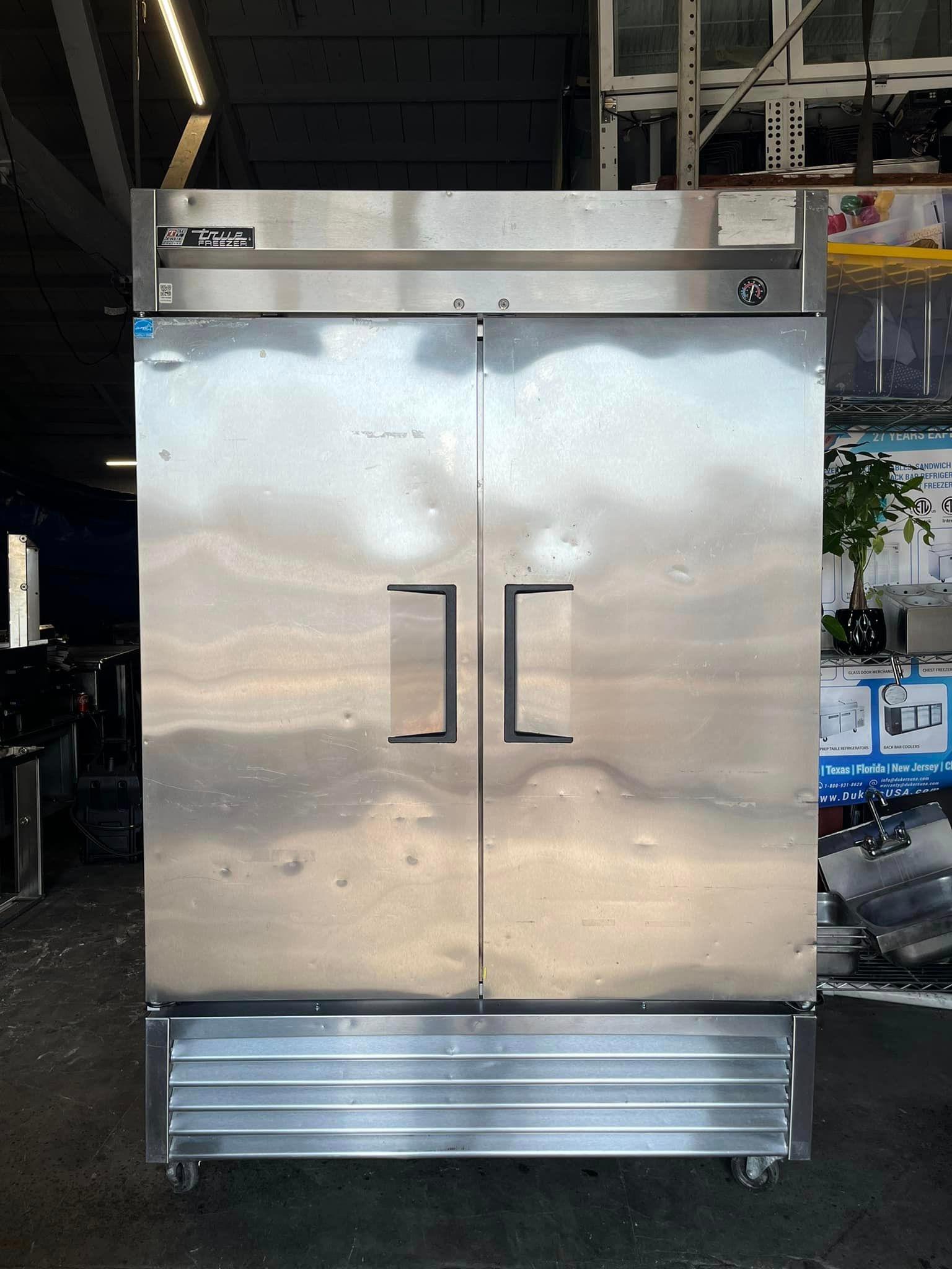 #1 True 2 Door Bottom Mount Reach In Freezer