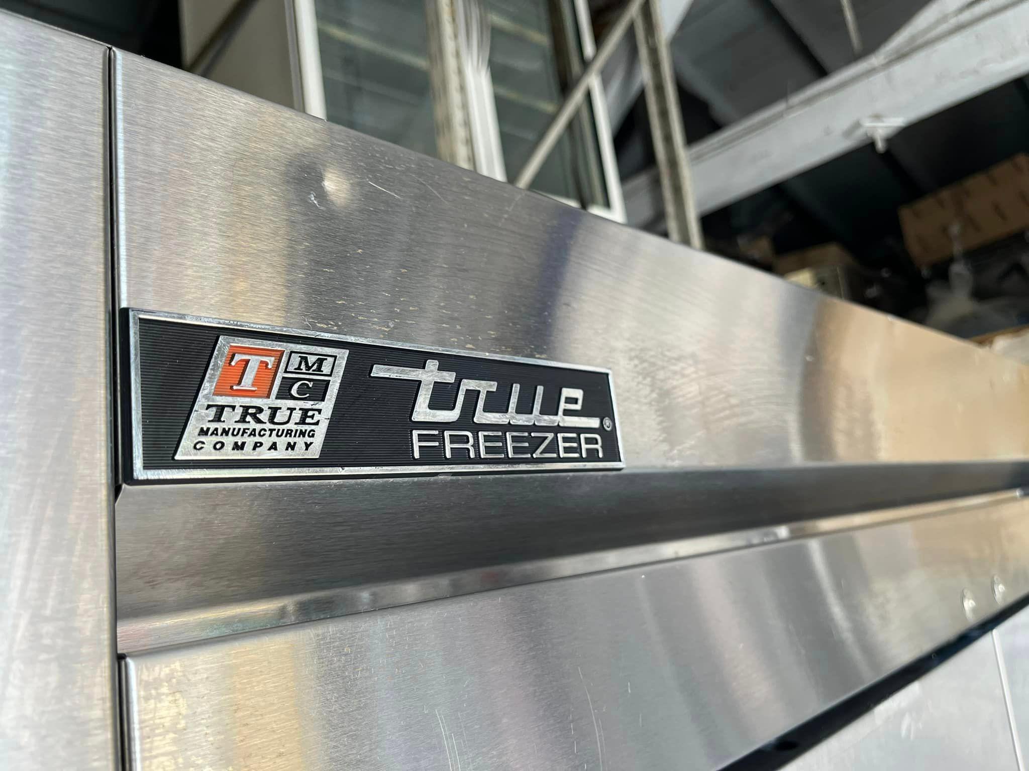 #1 True 2 Door Bottom Mount Reach In Freezer
