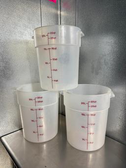 Cambro  22QT Storage Containers
