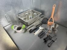 Lot of Miscellaneous Smallware