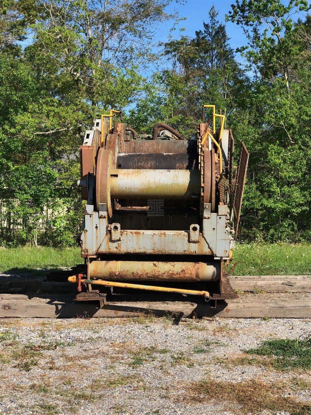 AMERICAN MODEL 280 TRIPLE DRUM WINCH .