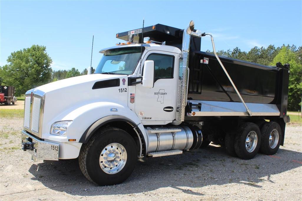 2021 KENWORTH T880